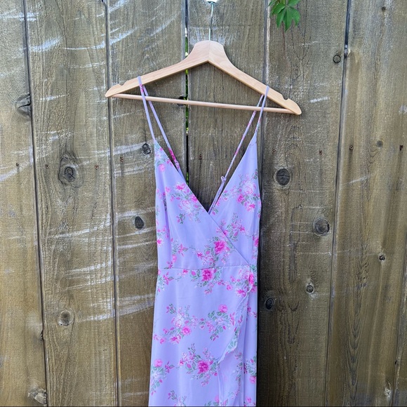 Lavender Floral Lace-Up Back High-Low Maxi Dress 🌿 - Picture 4 of 12